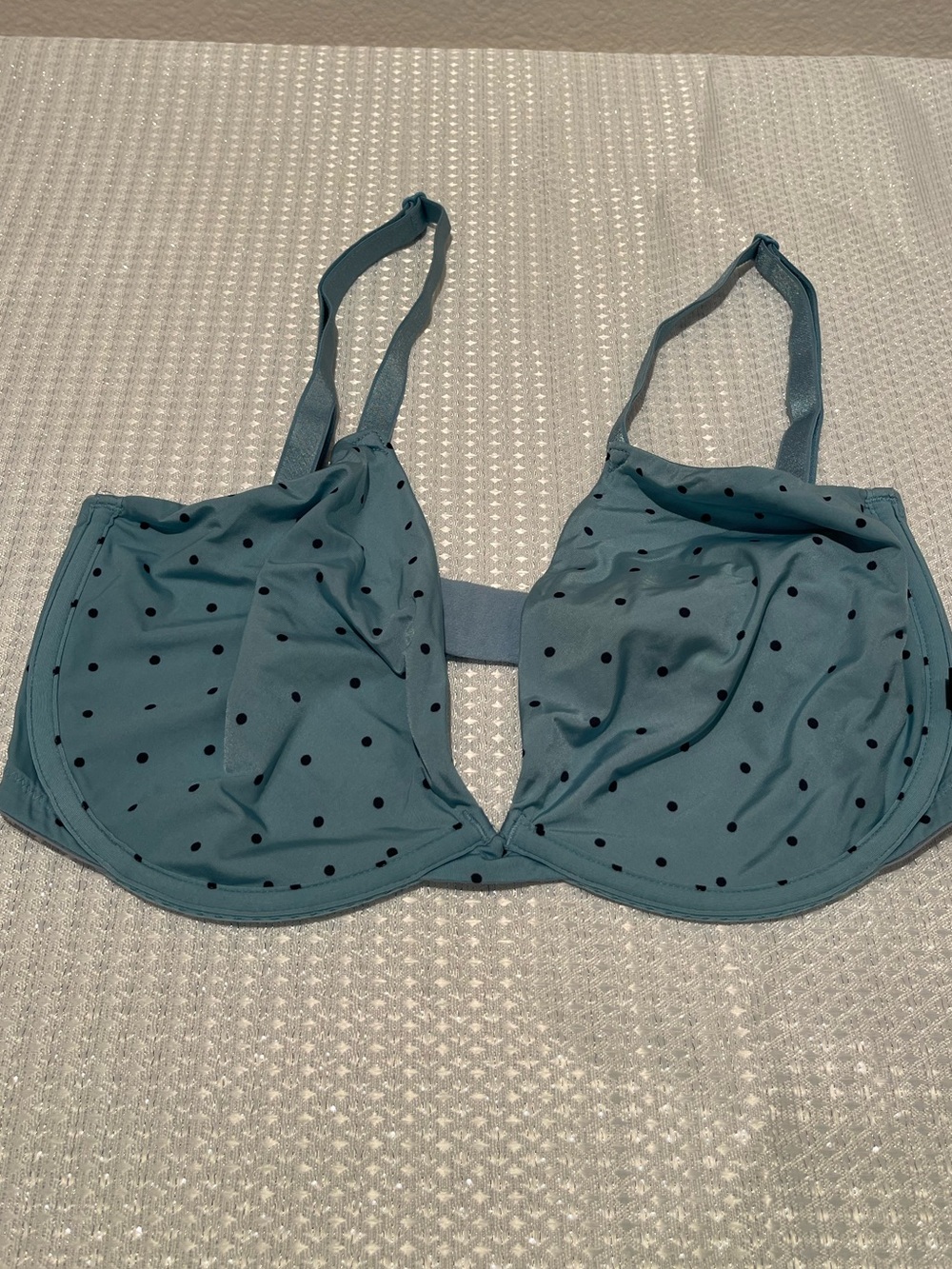 Victoria's Secret Deep Aqua Polka Dot Underwire Bra - NWOT - 32DDD